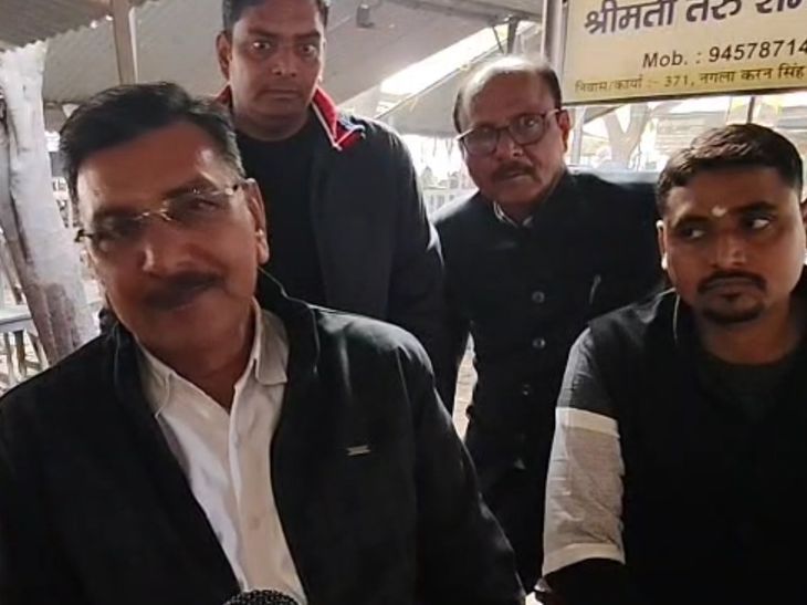 फिरोजाबाद कोर्ट पहुंचे यूपी बार काउंसिल अध्यक्ष शिवकिशोर गौड़:अधिवक्ताओं से मिले, चुनाव और अधिवक्ता हितों पर किया सीधा संवाद