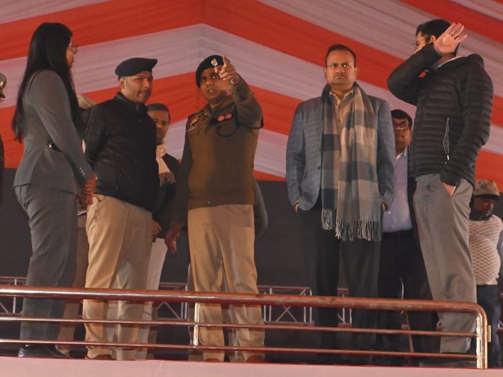 आजमगढ़ महोत्सव का आज से होगा शुभारंभ:देर रात जिले के अधिकारियों ने लिया तैयारियों का जायजा दिए गए निर्देश